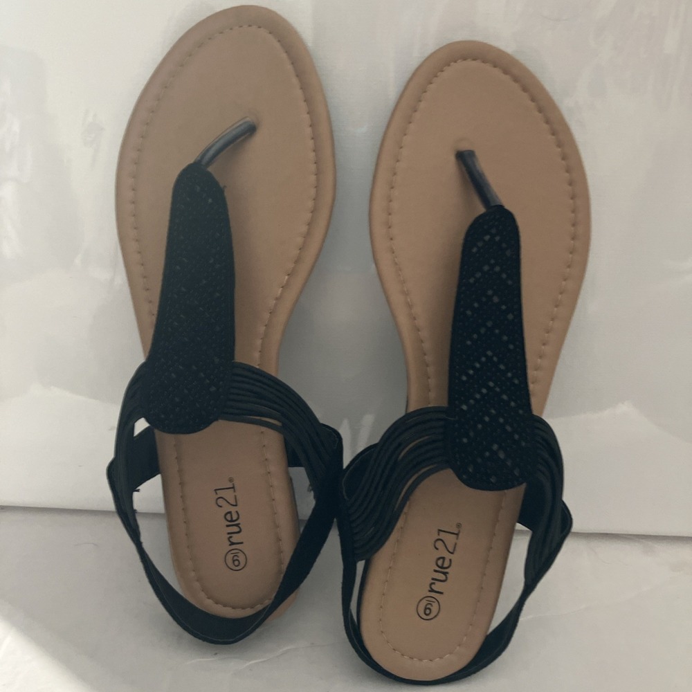Rue 21 Sandals Thong Rhinestones Tan and black Leather Flip Flops Women size 9